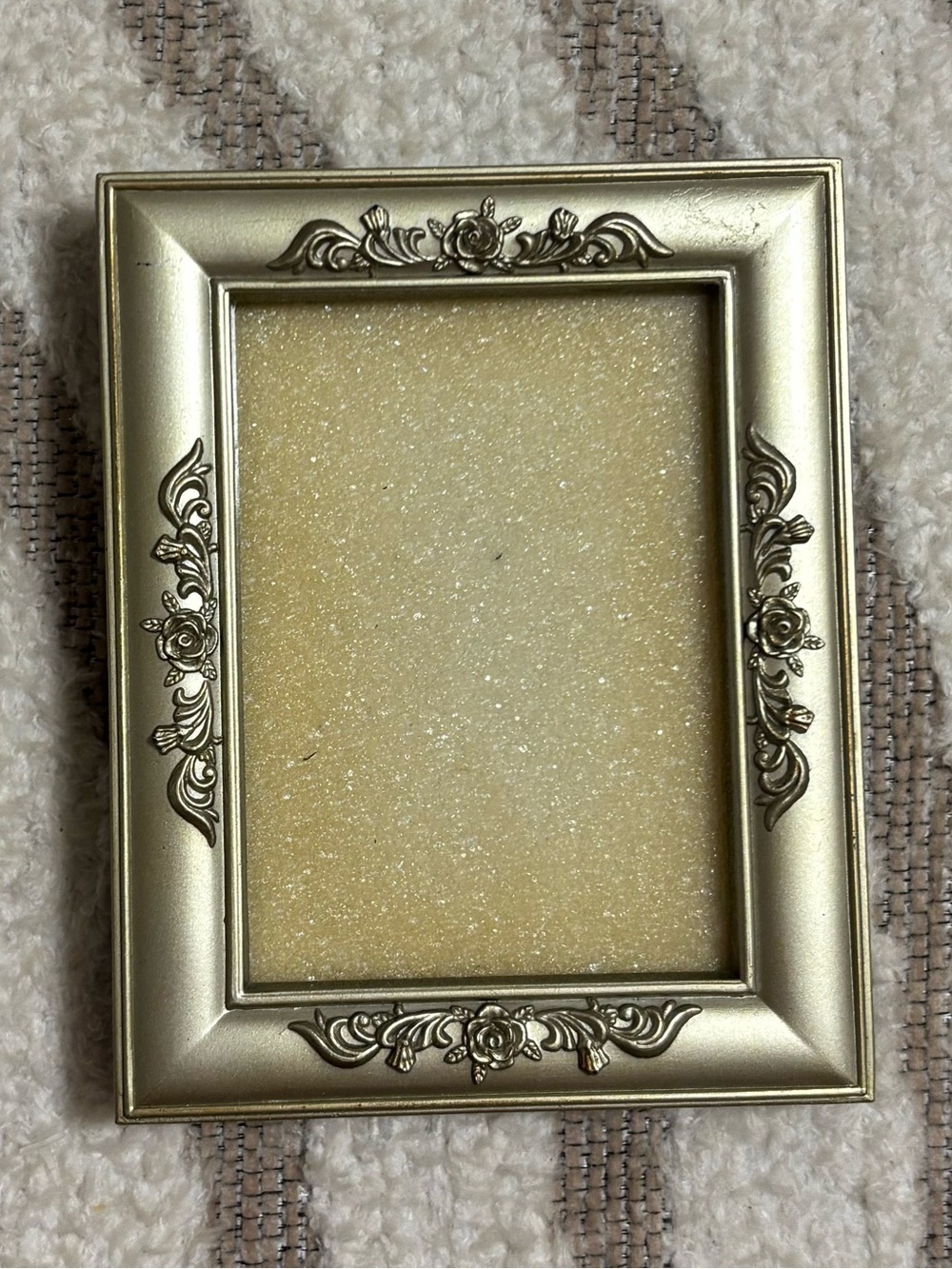 5/$25 Vintage Roses Ornate Photo Frame 3x4